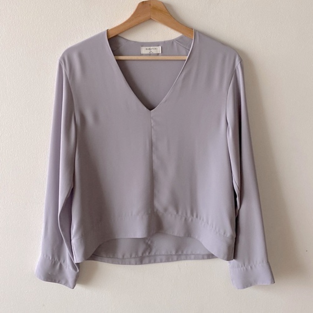 Aritzia Babaton Burnham Blouse Lilac Grey XS silky v neck long sleeve